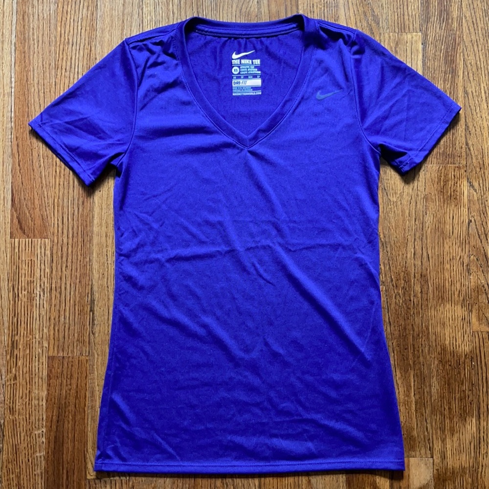 Women’s Nike Athletic Cut Dri-Fit T-Shirt. Size XS